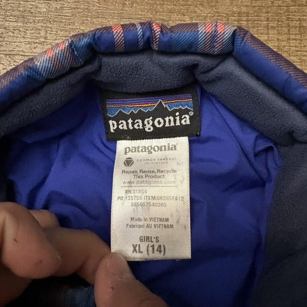Patagonia Goose Down Jacket Girls Size XL (14) Plaid Blue Full Zip Winter 268265